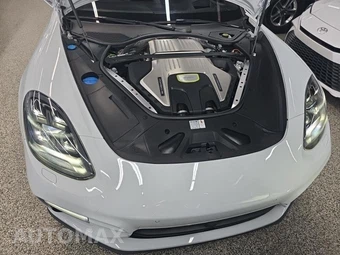 2019 Porsche Panamera Turbo S E-Hybrid – miniatura 18