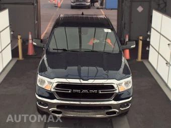 2019 Ram 1500 Big Horn Crew Cab Medium Bed - miniatura 2