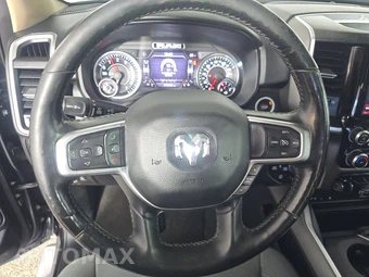 2019 Ram 1500 Big Horn Crew Cab Short Bed - miniatura 10