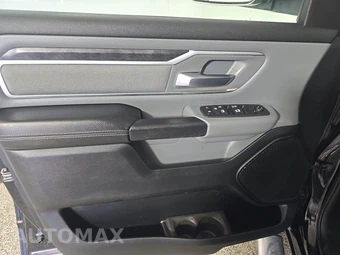 2019 Ram 1500 Big Horn Crew Cab Short Bed - miniatura 9
