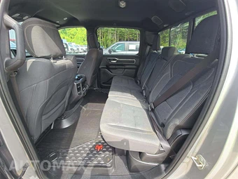 2019 Ram 1500 Big Horn Crew Cab Short Bed - miniatura 10