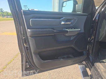 2019 Ram 1500 Big Horn Crew Cab Short Bed - miniatura 9