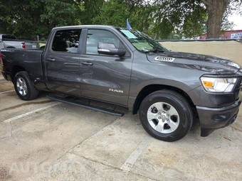 2019 Ram 1500 Big Horn/Lone Star Crew Cab Medium Bed - miniatura 4
