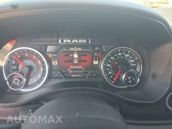 2019 Ram 1500 Big Horn/Lone Star Crew Cab Medium Bed - miniatura 12