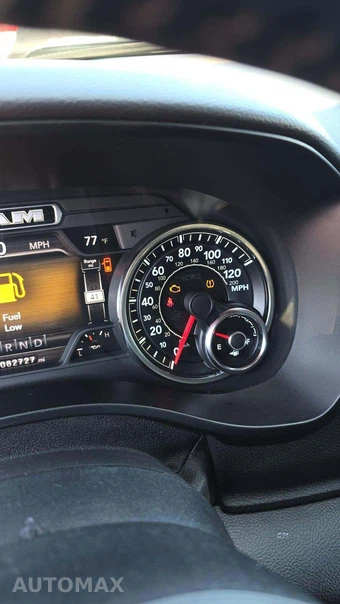 2019 Ram 1500 Big Horn/Lone Star Crew Cab Medium Bed - miniatura 25