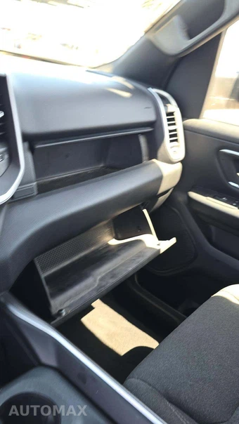 2019 Ram 1500 Big Horn/Lone Star Crew Cab Medium Bed - miniatura 26