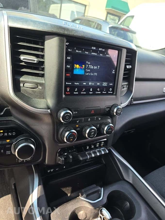 2019 Ram 1500 Big Horn/Lone Star Crew Cab Medium Bed – miniatura 10