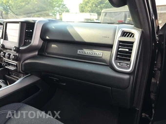 2019 Ram 1500 Big Horn/Lone Star Crew Cab Medium Bed – miniatura 19