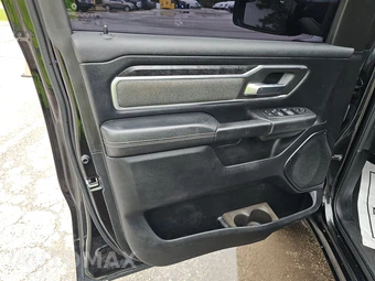 2019 Ram 1500 Big Horn/Lone Star Crew Cab Medium Bed – miniatura 9