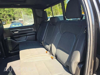 2019 Ram 1500 Big Horn/Lone Star Crew Cab Medium Bed - miniatura 13