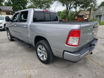 2019 Ram 1500 Big Horn/Lone Star Crew Cab Short Bed - miniatura 2
