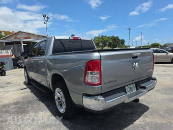 2019 Ram 1500 Big Horn/Lone Star Crew Cab Short Bed - miniatura 2