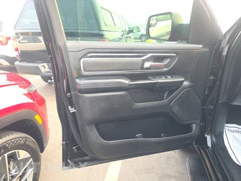 2019 Ram 1500 Big Horn/Lone Star Crew Cab Short Bed - miniatura 9