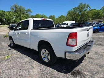 2019 Ram 1500 Big Horn/Lone Star Extended Cab Medium Bed - miniatura 2