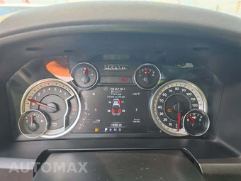 2019 Ram 1500 Classic Big Horn Crew Cab Medium Bed - miniatura 9