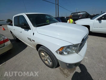 2019 Ram 1500 Classic Big Horn Crew Cab Medium Bed - miniatura 3