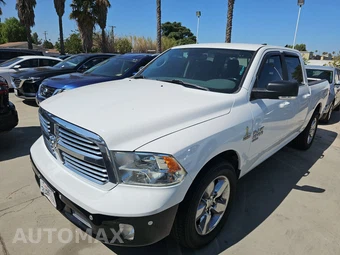 2019 Ram 1500 Classic Big Horn Crew Cab Short Bed - samochód z USA z aukcji Manheim, oferta Kup Teraz w AUTOMAX