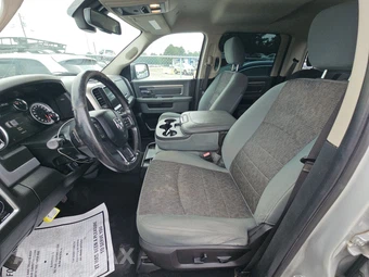 2019 Ram 1500 Classic Big Horn Crew Cab Short Bed - miniatura 7
