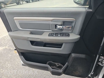 2019 Ram 1500 Classic Big Horn Crew Cab Short Bed - miniatura 9