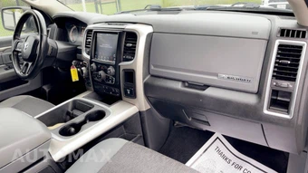 2019 Ram 1500 Classic Big Horn Crew Cab Short Bed - miniatura 36