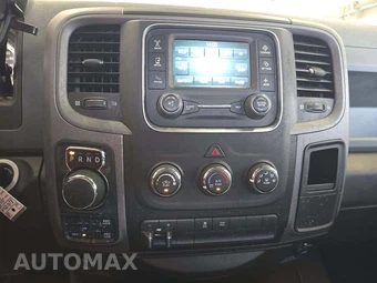 2019 Ram 1500 Classic Express Crew Cab Short Bed - miniatura 10