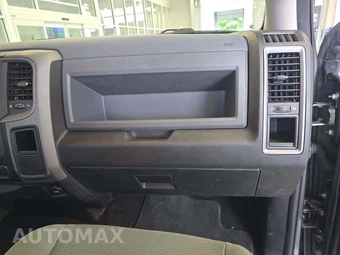 2019 Ram 1500 Classic Express Crew Cab Short Bed - miniatura 19