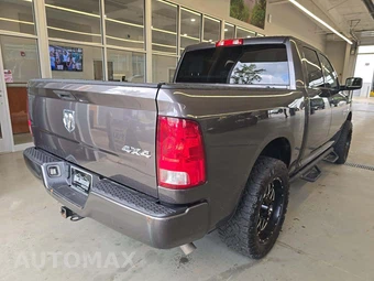 2019 Ram 1500 Classic Express Crew Cab Short Bed - miniatura 3