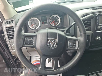 2019 Ram 1500 Classic Express Crew Cab Short Bed - miniatura 10