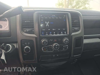 2019 Ram 1500 Classic Express Crew Cab Short Bed – miniatura 10