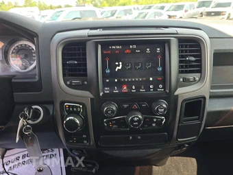 2019 Ram 1500 Classic Express Crew Cab Short Bed - miniatura 7