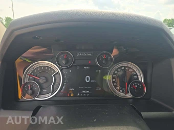 2019 Ram 1500 Classic Express Crew Cab Short Bed - miniatura 6
