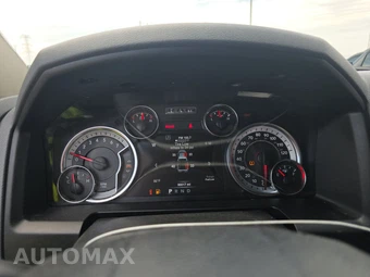 2019 Ram 1500 Classic Express Crew Cab Short Bed - miniatura 12