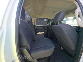 2019 Ram 1500 Classic Express Crew Cab Short Bed – miniatura 13