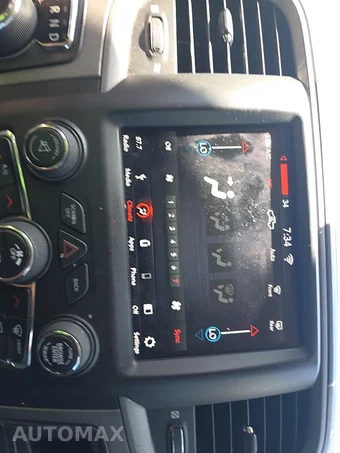 2019 Ram 1500 Classic Express Crew Cab Short Bed – miniatura 28