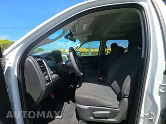 2019 Ram 1500 Classic Express Crew Cab Short Bed – miniatura 3