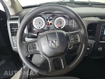 2019 Ram 1500 Classic Express Crew Cab Short Bed - miniatura 10