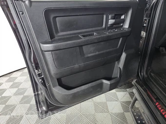 2019 Ram 1500 Classic Express Crew Cab Short Bed - miniatura 9