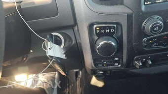 2019 Ram 1500 Classic Express Crew Cab Short Bed - miniatura 26