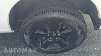 2019 Ram 1500 Classic Express Crew Cab Short Bed – miniatura 29