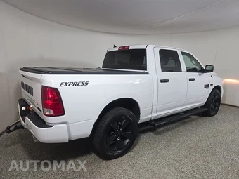 2019 Ram 1500 Classic Express Crew Cab Short Bed – miniatura 4