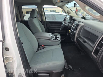 2019 Ram 1500 Classic Express Extended Cab Medium Bed – miniatura 8