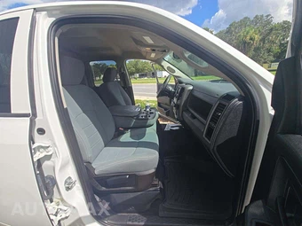 2019 Ram 1500 Classic Express Extended Cab Medium Bed – miniatura 18