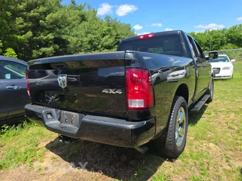 2019 Ram 1500 Classic Express Extended Cab Medium Bed – miniatura 3