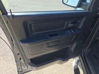 2019 Ram 1500 Classic Express Extended Cab Medium Bed - miniatura 9
