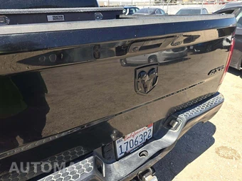 2019 Ram 1500 Classic Express Extended Cab Medium Bed - miniatura 34