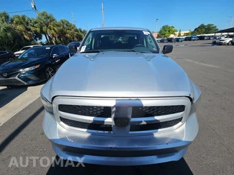 2019 Ram 1500 Classic Express Extended Cab Medium Bed - miniatura 2