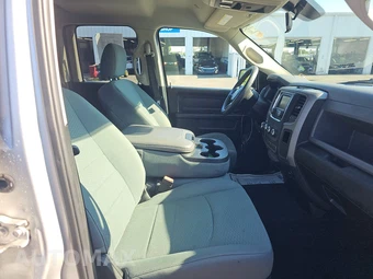 2019 Ram 1500 Classic Express Extended Cab Medium Bed - miniatura 8