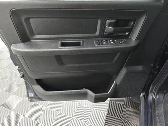 2019 Ram 1500 Classic Express Extended Cab Medium Bed - miniatura 9