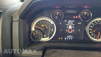 2019 Ram 1500 Classic SLT Crew Cab Medium Bed - miniatura 21