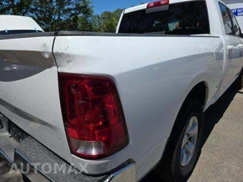2019 Ram 1500 Classic SLT Crew Cab Medium Bed - miniatura 24